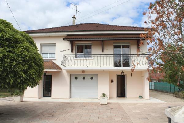 Maison à vendre 6 pièces PERONNAS (01)