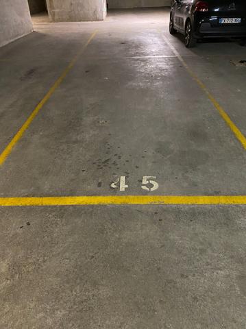 Location parking / box Alfortville - 12 m² - 65 €/mois