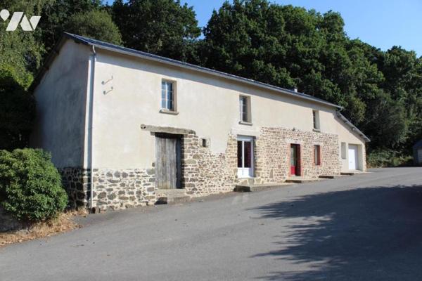 Ensemble de biens Moyon