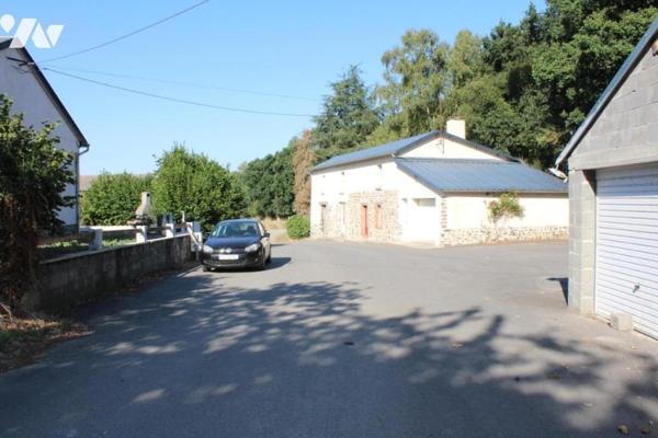 Ensemble de biens Moyon