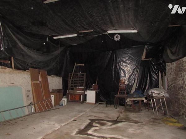 Ensemble de biens Moyon