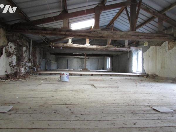 Ensemble de biens Moyon