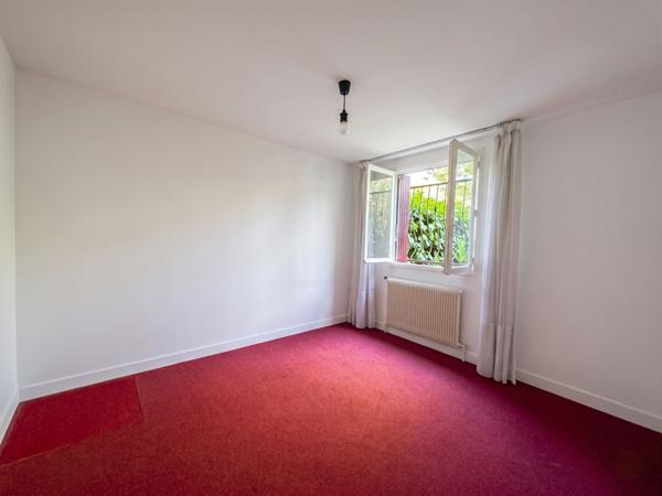 Maison  5 pièce(s) 111 m2 Secteur La Terrasse