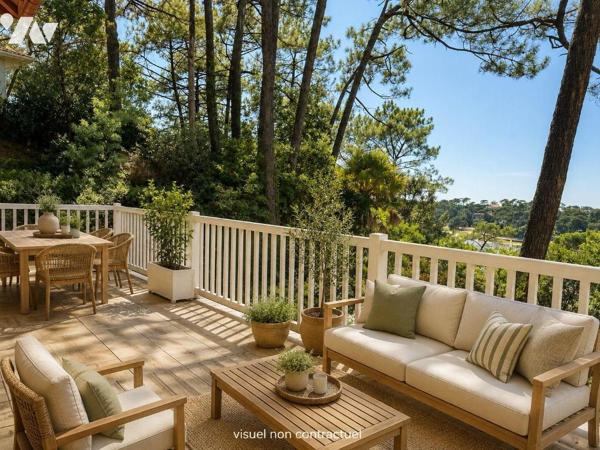 Villa TISON & GAILLET - Avec vue sur le Lac d'Hossegor
Dans l'un des emplacements les plus pri...