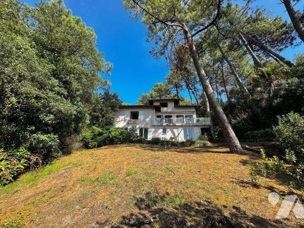 Villa TISON & GAILLET - Avec vue sur le Lac d'Hossegor
Dans l'un des emplacements les plus pri...