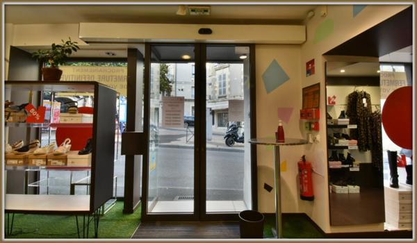 Dpt Nièvre (58), à vendre NEVERS hyper centre ville immeuble de rapport sur cave avec 1 boutique et 3 appartements