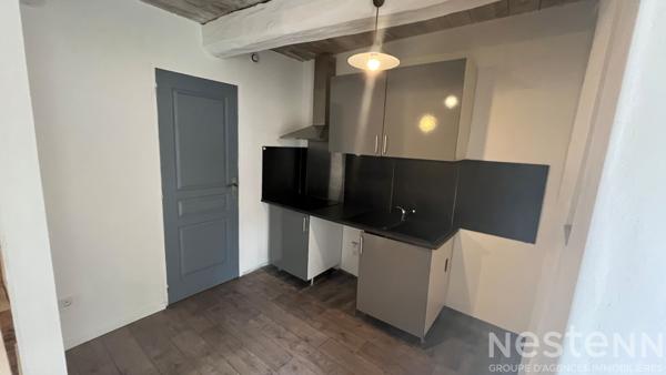 À louer ? Maison de ville avec 2 chambres au centre de Pluvigner, 53.32 m2