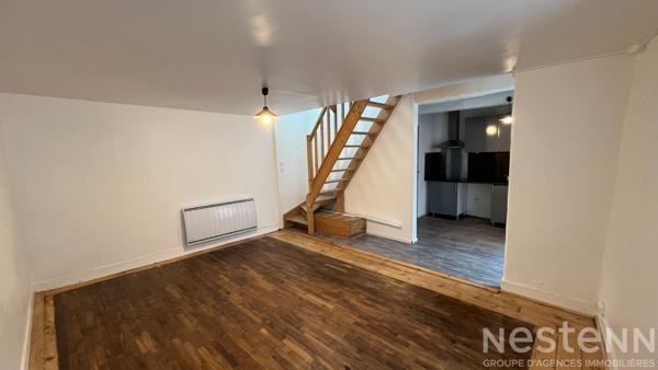 À louer ? Maison de ville avec 2 chambres au centre de Pluvigner, 53.32 m2