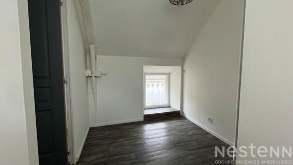 À louer ? Maison de ville avec 2 chambres au centre de Pluvigner, 53.32 m2