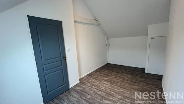 À louer ? Maison de ville avec 2 chambres au centre de Pluvigner, 53.32 m2