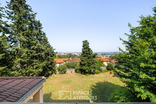 Ancienne bastide rénovée avec piscine et vue