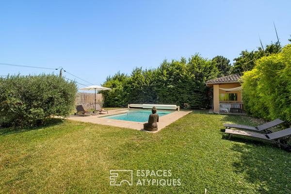 Ancienne bastide rénovée avec piscine et vue