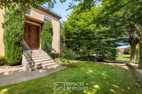 Ancienne bastide rénovée avec piscine et vue