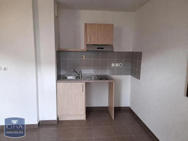 Appartement à louer 1 pièce 32.87m² La Seyne-sur-Mer (83500)