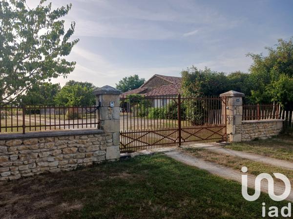 Maison à vendre 11 pièces 204 m² Gençay