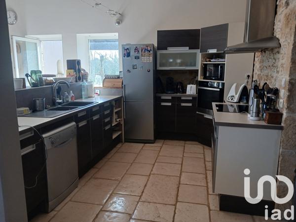 Maison à vendre 11 pièces 204 m² Gençay