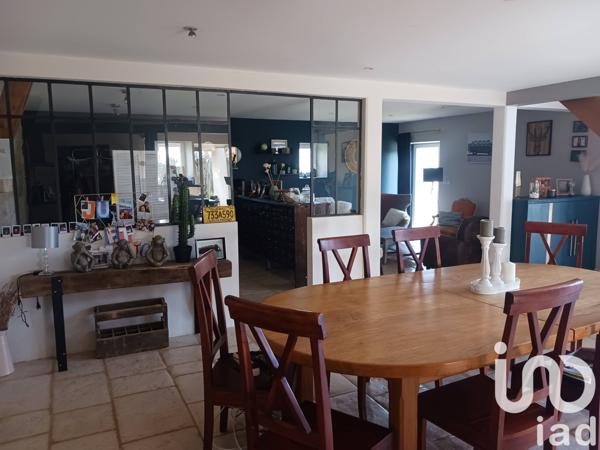 Maison à vendre 11 pièces 204 m² Gençay