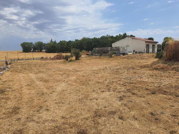 Maison à BELLEVILLE, 79360 - 2 pièces 60m²