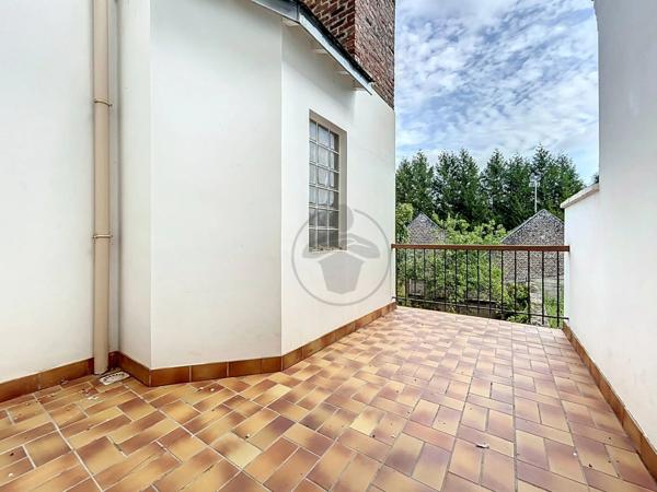 Vente Bureau 7 pièces 145 m2 à Saint-Quentin