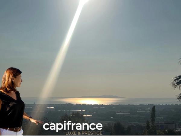 Maison à vendre 8 pièces HYERES (83)- Vue mer panoramique Exceptionnel - Double garage - Ascenseur