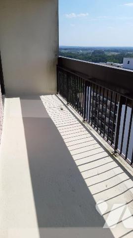 A vendre RENNES, appartement Type 3, Quartier Bréquigny, 69.07 m² habitables, 18éme et dernier ...