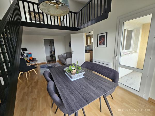 POITIERS FAC / CAMPUS Appartement de type 2, 62 m² avec balcon et ascenseur.