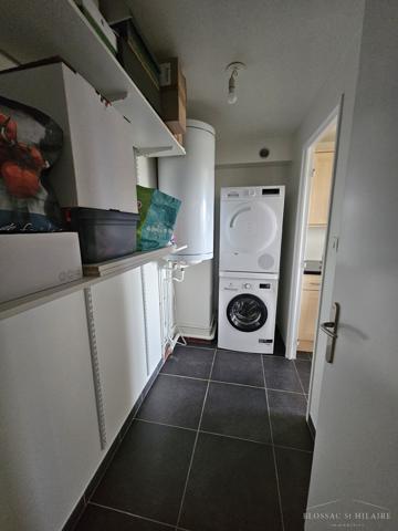 POITIERS FAC / CAMPUS Appartement de type 2, 62 m² avec balcon et ascenseur.