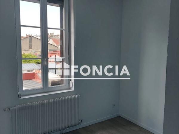 Location Studio 23.6 m² - 141 rue Léon Dupontreue Amiens 80000