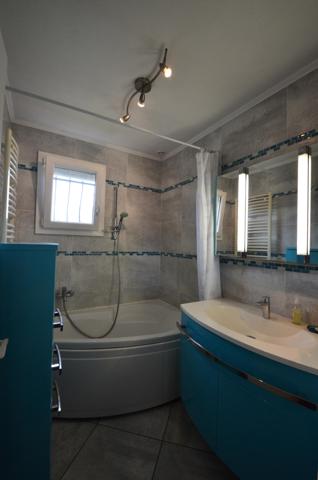 Maison au cœur de la verdure