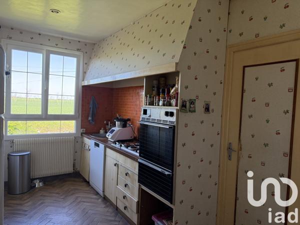 Maison 9 pièces de 225 m² à Saint-Hilaire-la-Palud (79210)