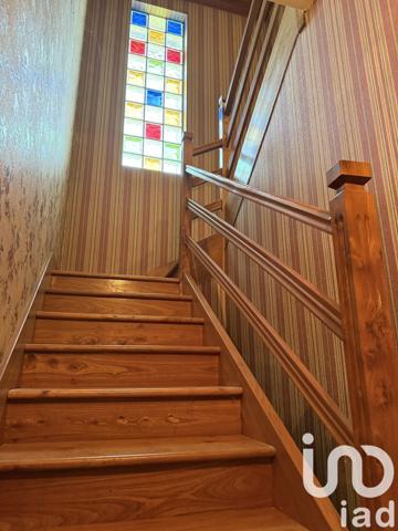 Maison 9 pièces de 225 m² à Saint-Hilaire-la-Palud (79210)