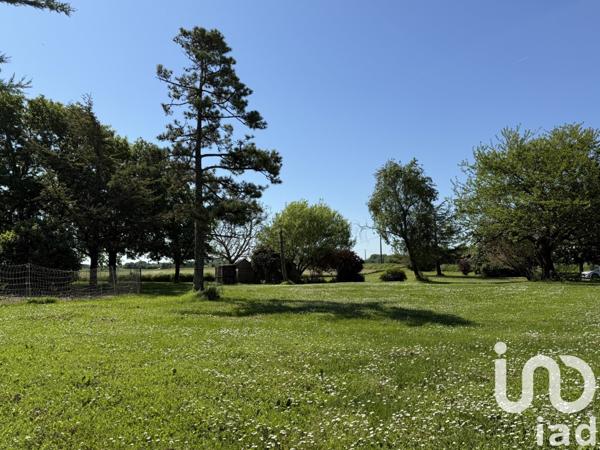 Maison 9 pièces de 225 m² à Saint-Hilaire-la-Palud (79210)