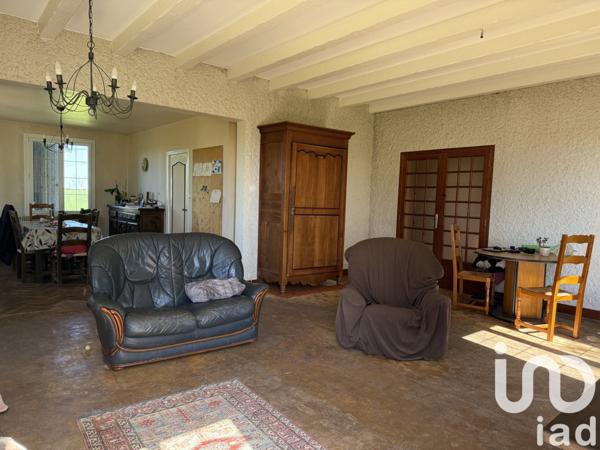 Maison 9 pièces de 225 m² à Saint-Hilaire-la-Palud (79210)