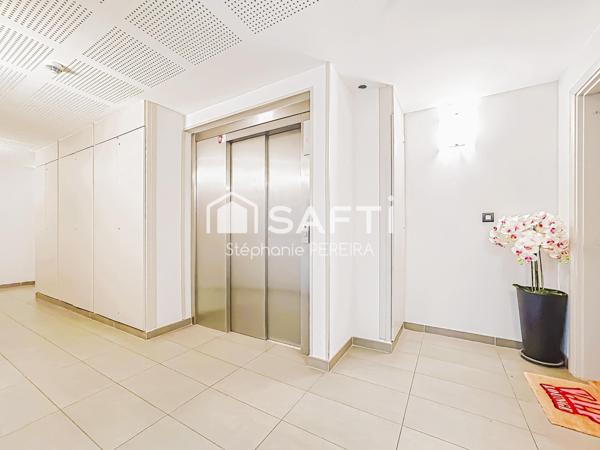 Appartement 2 pièces proche RER A avec terrasse