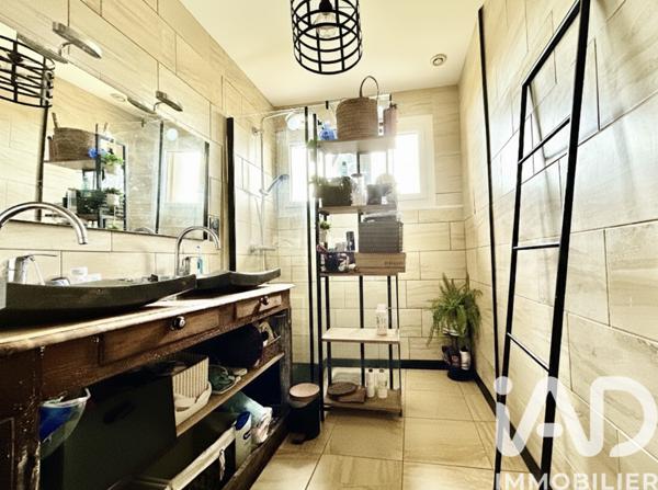 Maison à vendre 4 pièces 80 m² Saint-Cyr-sur-Loire