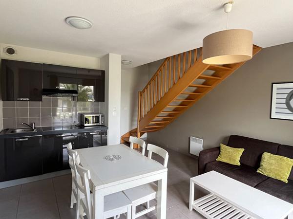 T2 DUPLEX MEUBLE (36m2) + Parking - Louée - Bail commercial