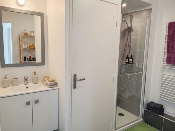 Appartement de type 2 en rez de jardin a Châteauneuf les Martigues