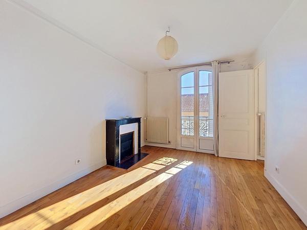 Appartement 3 chambres + bureau ou dressing