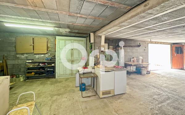 Maison à vendre    5 pièces •  Saint-Alban-Auriolles