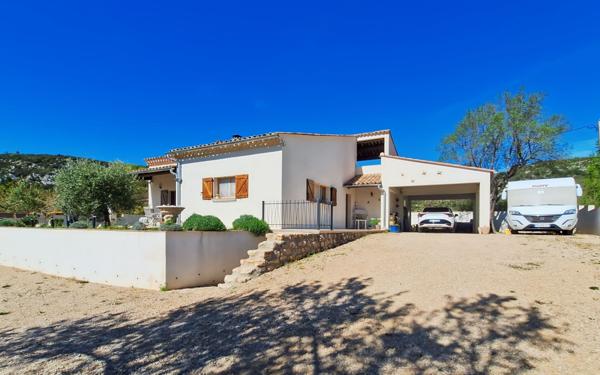 Maison à vendre    4 pièces •  Quinson