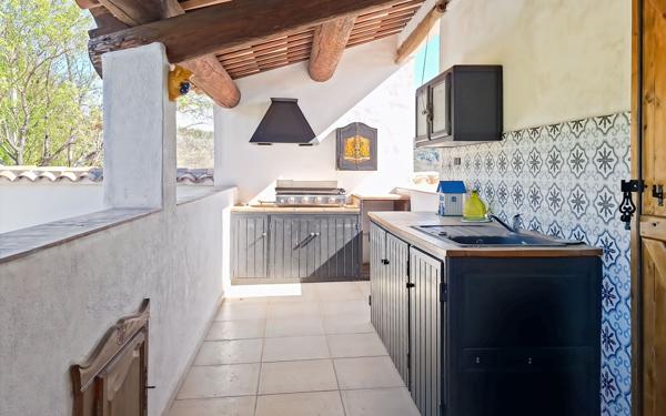 Maison à vendre    4 pièces •  Quinson