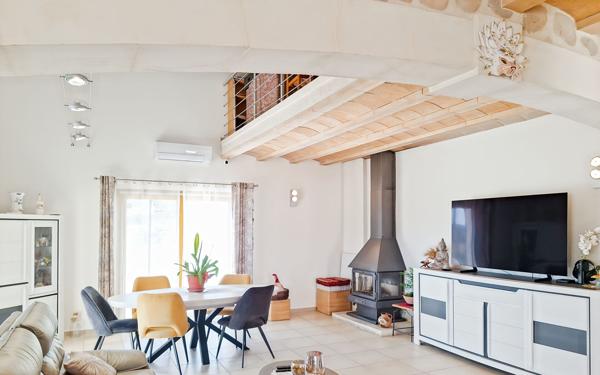 Maison à vendre    4 pièces •  Quinson