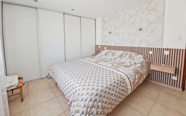 Maison à vendre    4 pièces •  Quinson