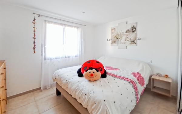 Maison à vendre    4 pièces •  Quinson