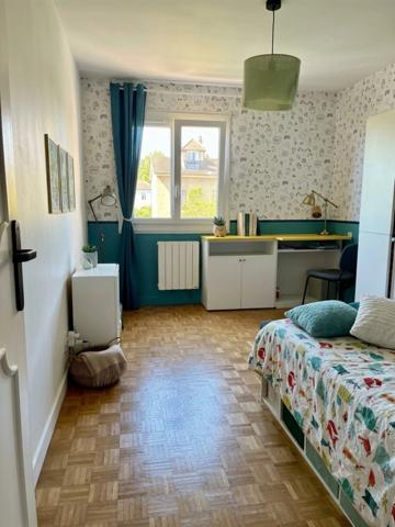 Coup de cœur assuré – Appartement T4 de standing traversant avec accès privé par ascenseur Clos Bissardon