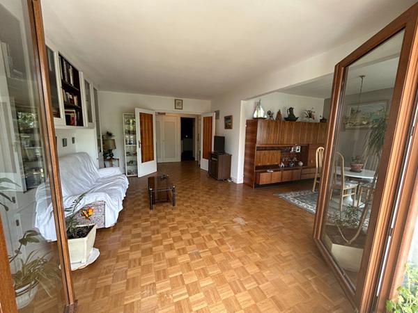 APPARTEMENT/TERRASSE