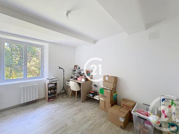 Maison à vendre  5 pièces - 129 m 2   MERPINS  - 16