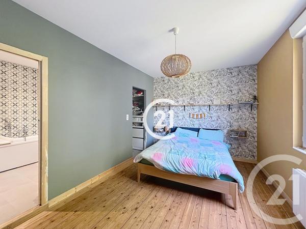 Maison à vendre  5 pièces - 129 m 2   MERPINS  - 16