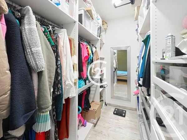 Maison à vendre  5 pièces - 129 m 2   MERPINS  - 16