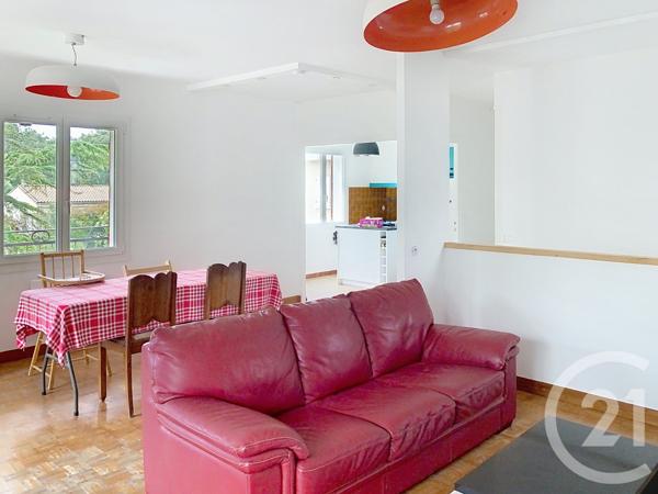 Maison à vendre  5 pièces - 167 m 2   ECHILLAIS  - 17
